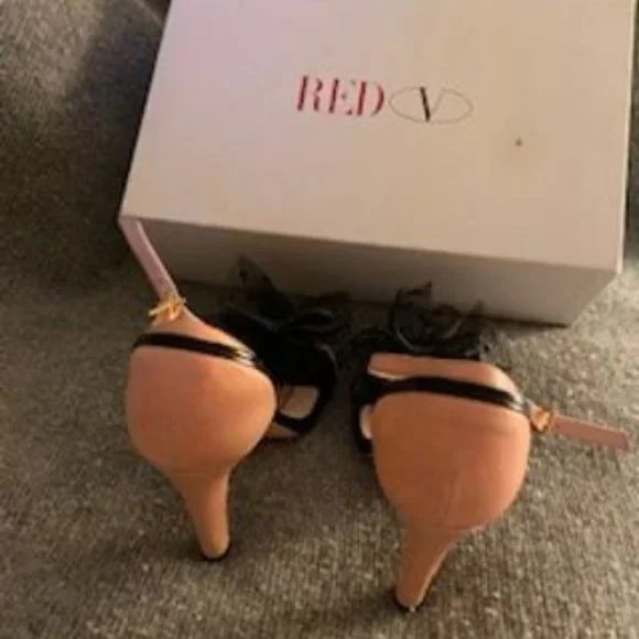 VALENTINO BLUSH PINK/BLACK OPEN TOE HEELS 6.5M - Picture 3 of 4